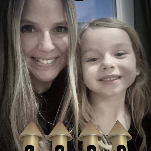 Meet your Posher, Isabelle - Picture 1 of 1